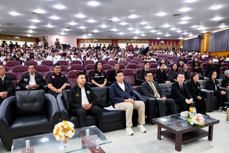 รมว.พม. กล่าวปาฐกถ�