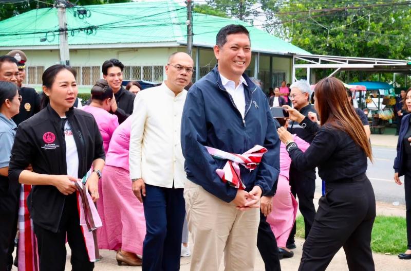 รมว.พม. เป็นประธาน�