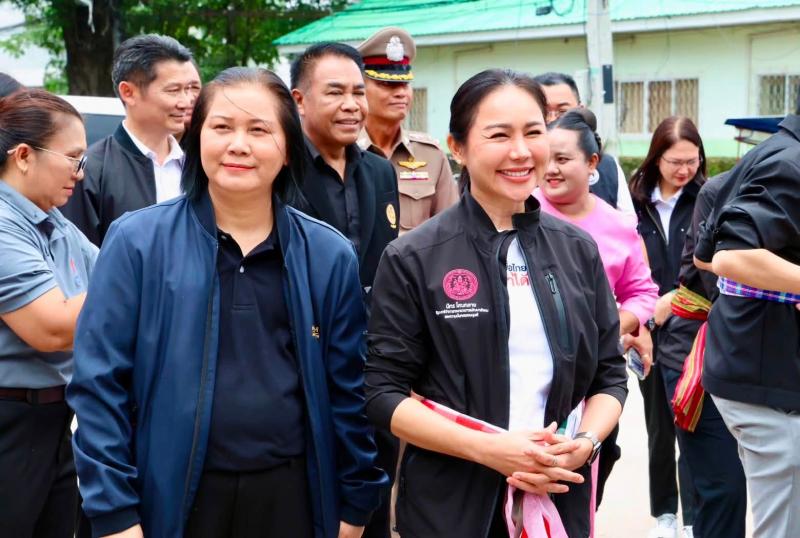 รมว.พม. เป็นประธาน�