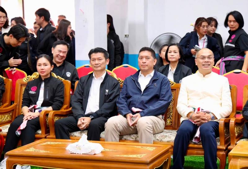 รมว.พม. เป็นประธาน�