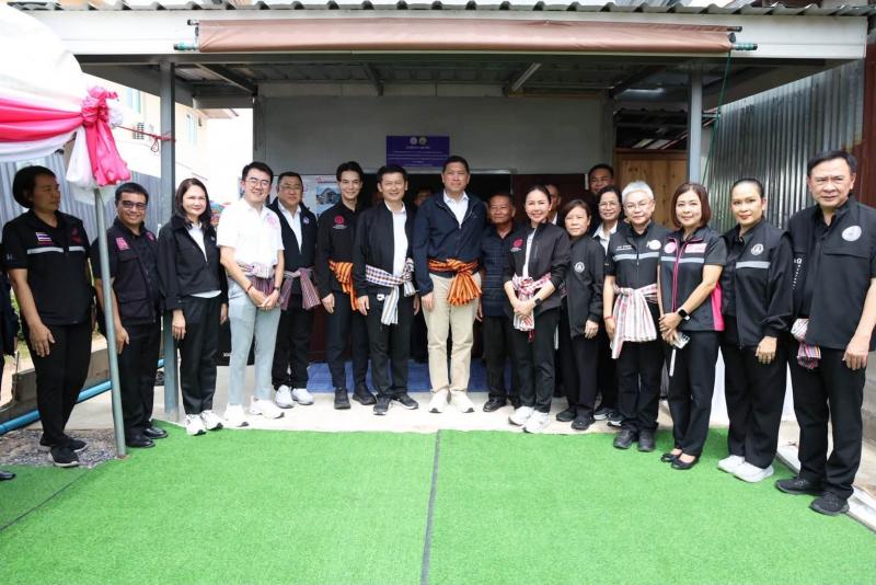 รมว.พม. ลงพื้นที่ม�
