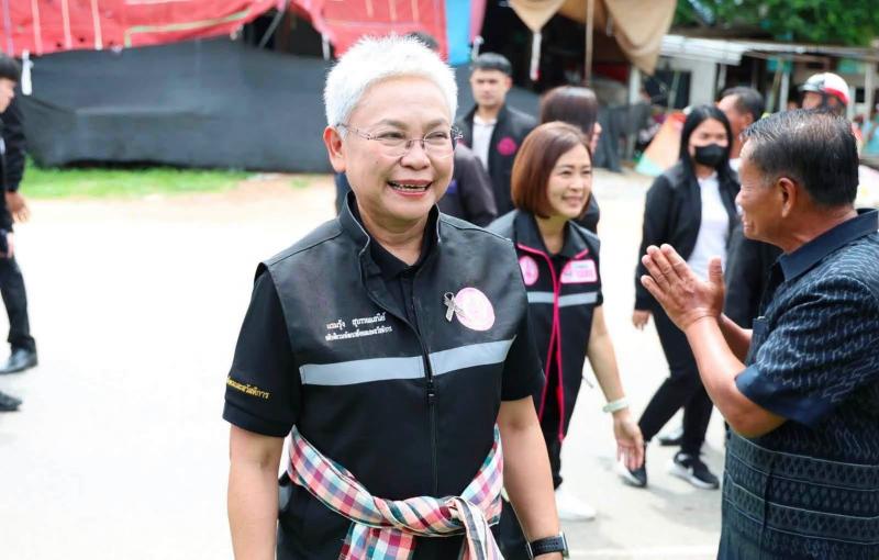 รมว.พม. ลงพื้นที่ม�