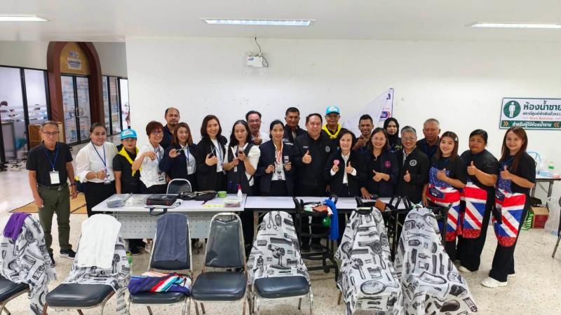 นางวาสนา ทองจันทร�
