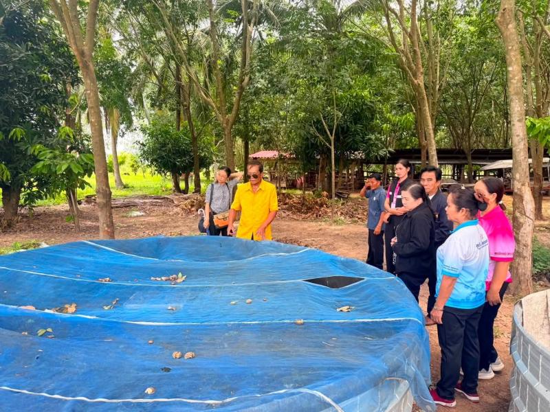นางศิริลักษณ์ มีม�