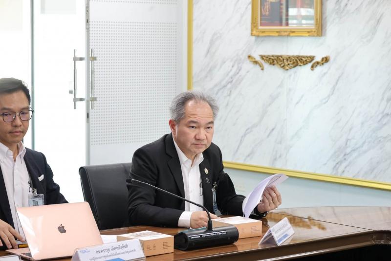 นางเตือนใจ คงสมบั�