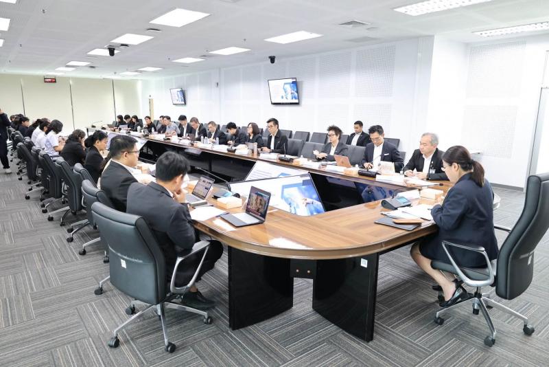 นางเตือนใจ คงสมบั�