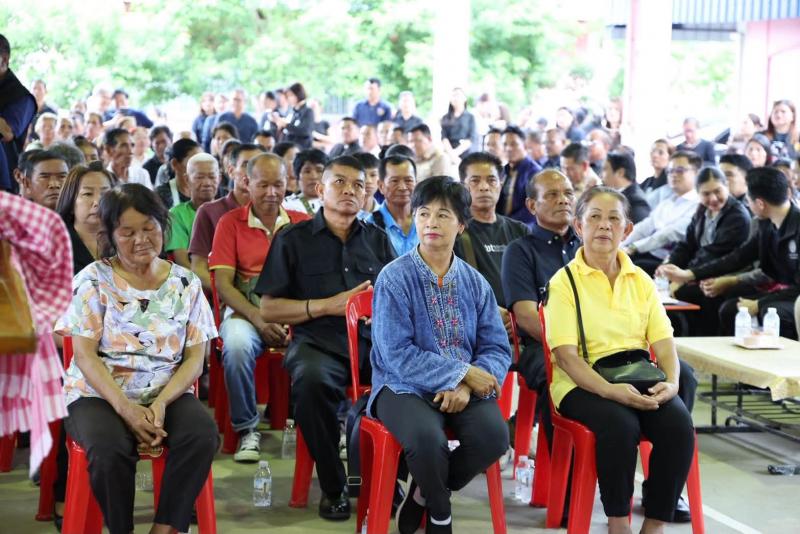 รมว.พม. ลงพื้นที่บ�