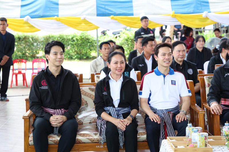 รมว.พม. ลงพื้นที่จ�