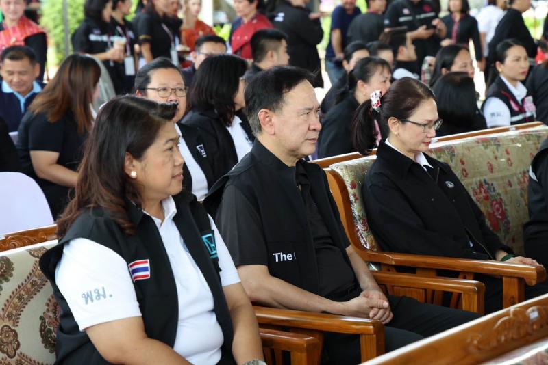 รมว.พม. ลงพื้นที่จ�