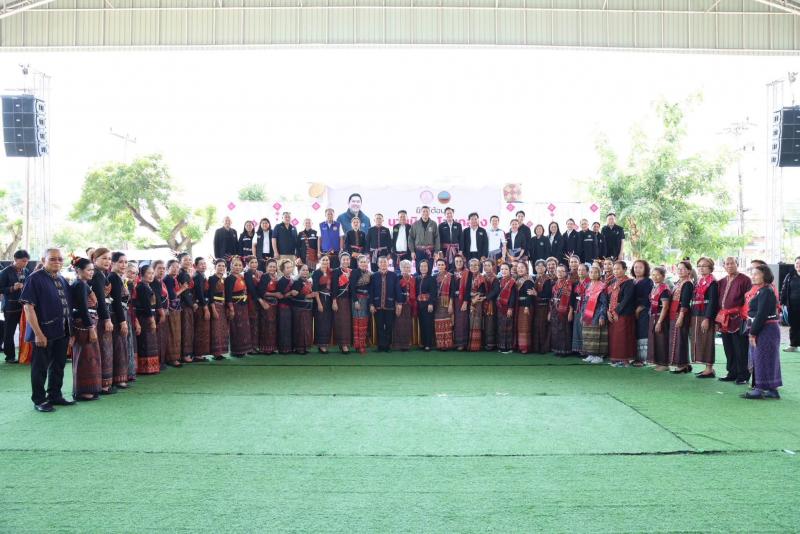 รมว.พม. ลงพื้นที่จ�