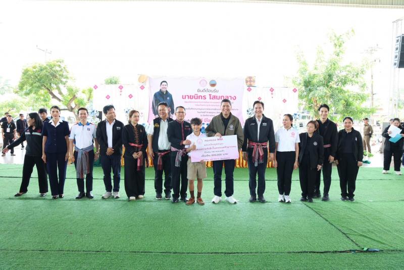 รมว.พม. ลงพื้นที่จ�