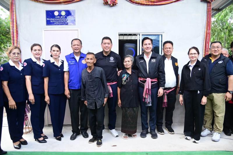 รมว.พม. ลงพื้นที่ข�