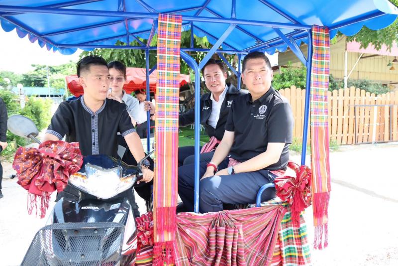 รมว.พม. ลงพื้นที่ข�