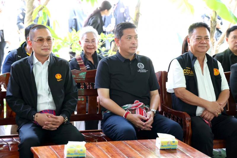 รมว.พม. ลงพื้นที่จ�