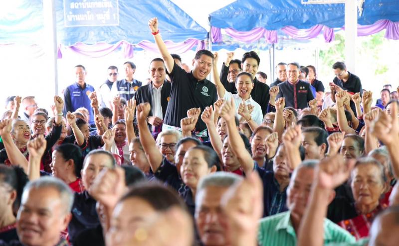 รมว.พม. ลงพื้นที่จ�