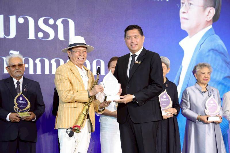 รมว.พม. เป็นประธาน�