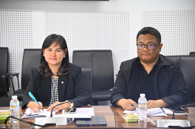 นางสาวสุนีย์ ศรีส�