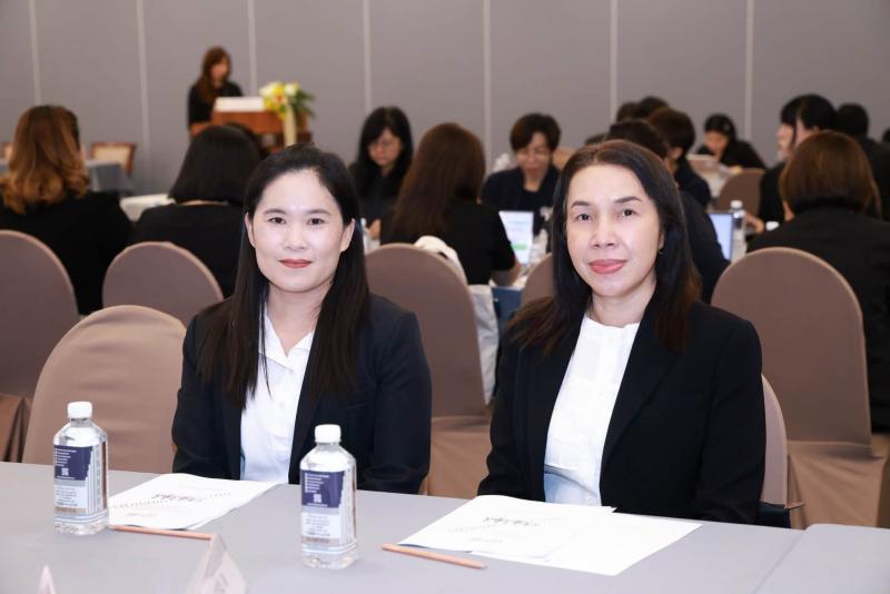 นางเตือนใจ คงสมบั�