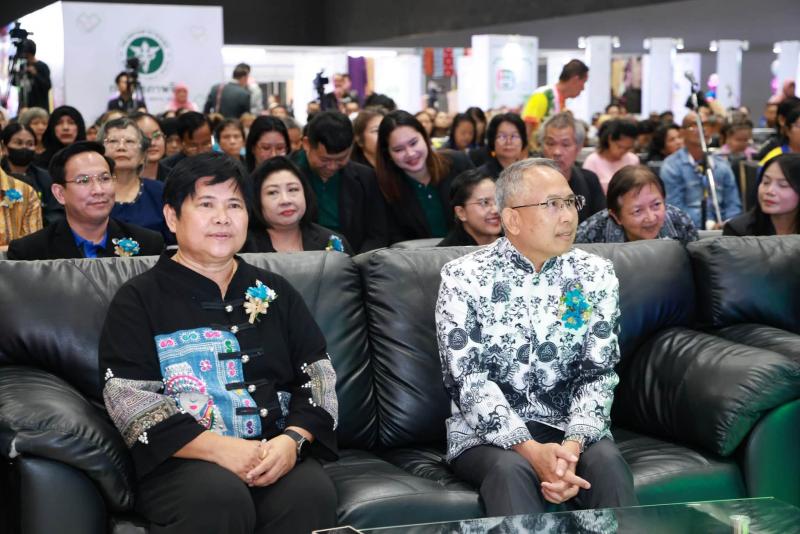 ปลัด พม. เป็นประธา�