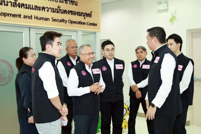 รมว.พม. แถลงข่าวกา�