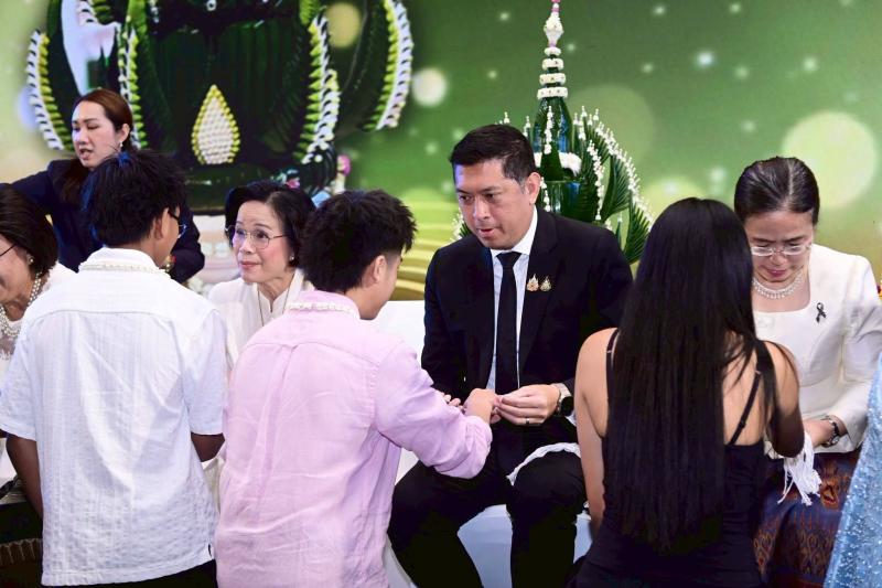 รมว.พม. เป็นประธาน�