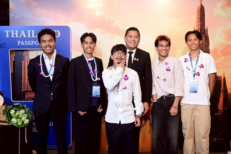 รมว.พม. เป็นประธาน�