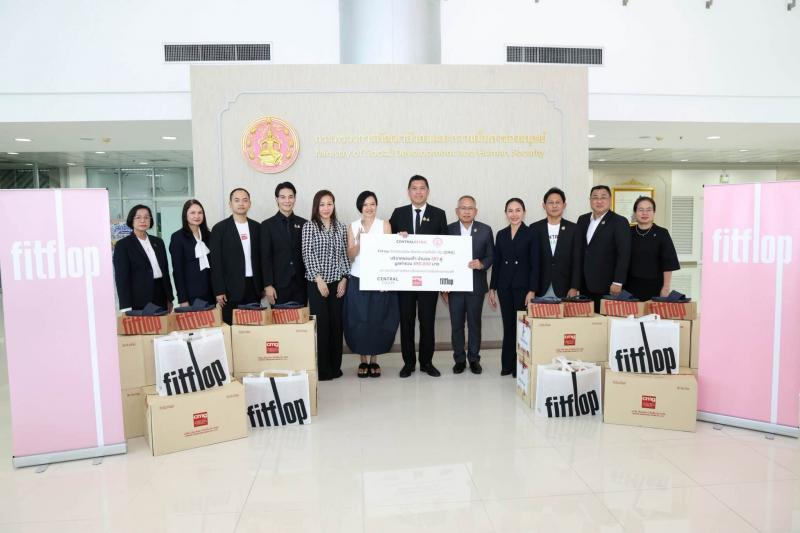 รมว.พม. เป็นประธาน�
