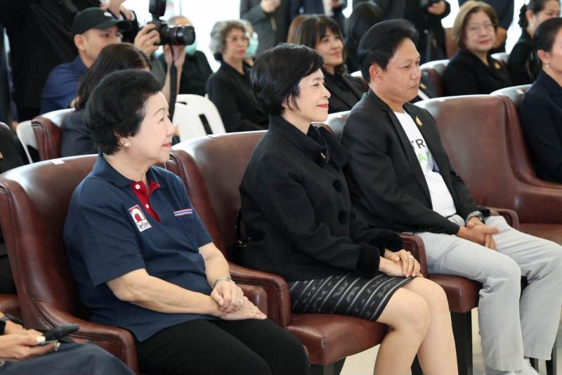 รมว.พม. เป็นประธาน�