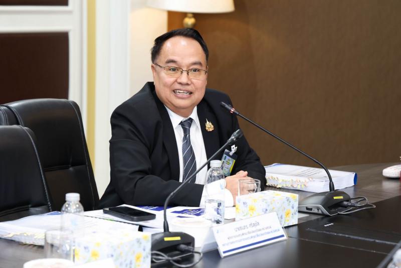 นางเตือนใจ คงสมบั�