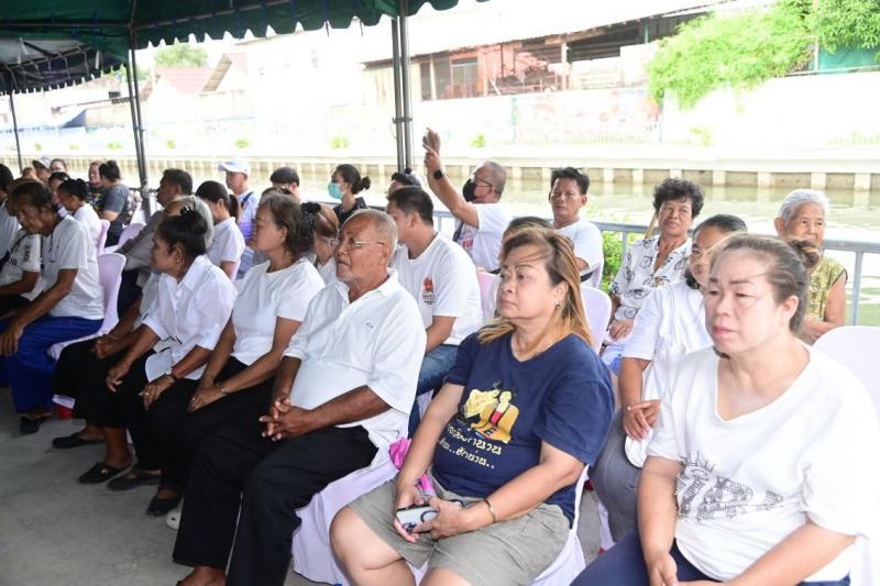 รมว.พม. ลงพื้นที่ป�