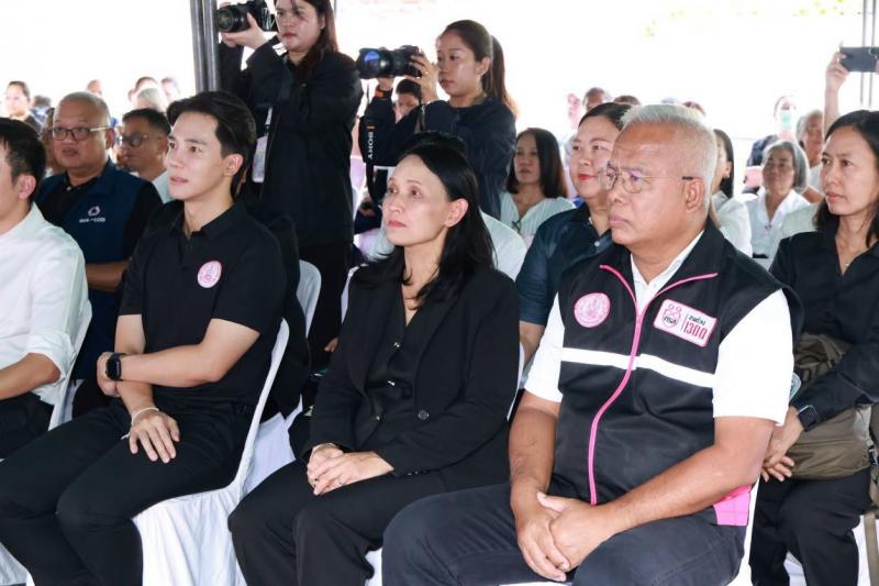 รมว.พม. ลงพื้นที่ป�