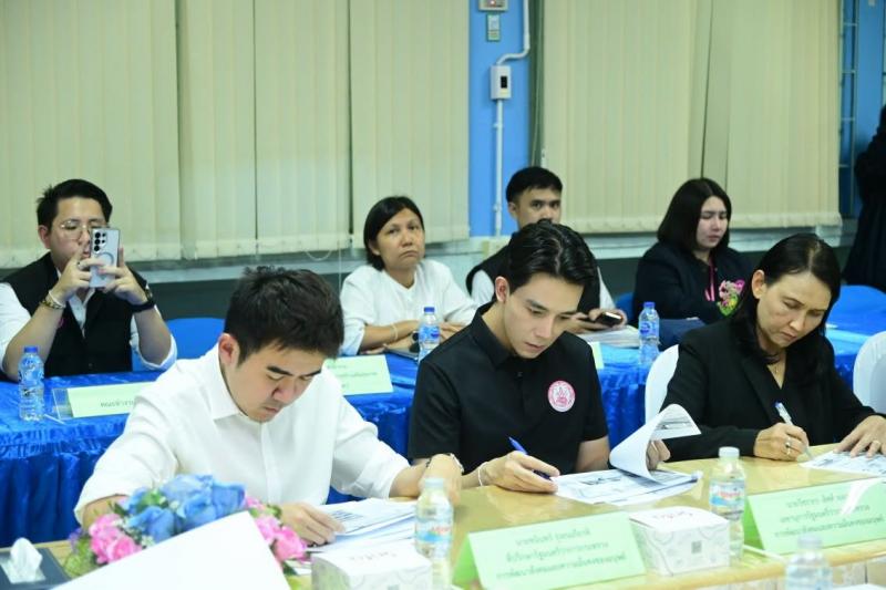 รมว.พม. ลงพื้นที่ป�