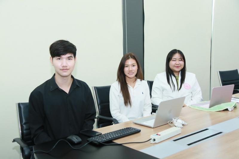 นางศิริลักษณ์ มีม�