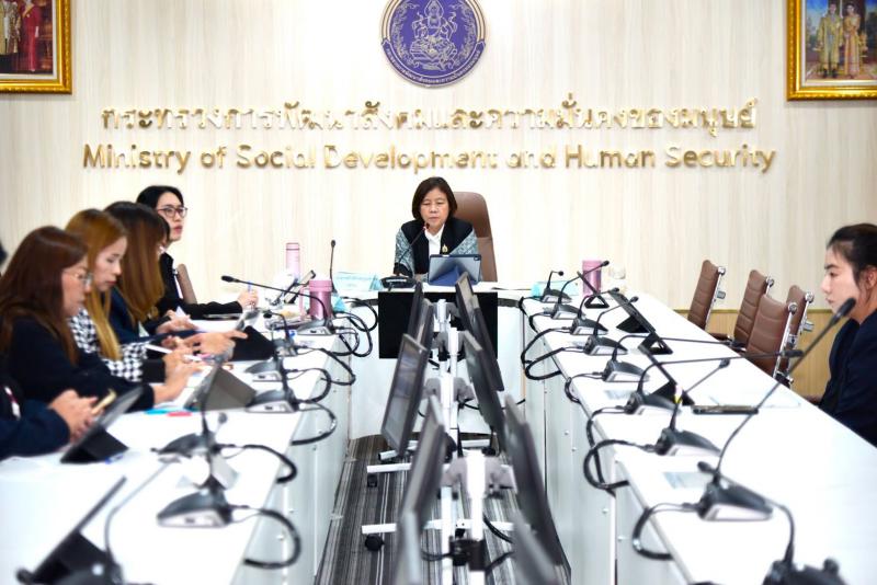 นางสาวสุนีย์ ศรีส�