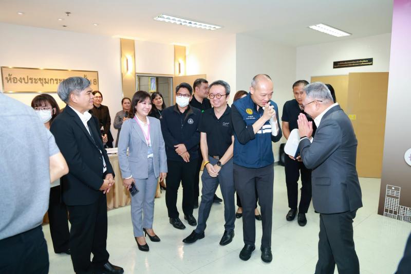 ปลัด พม. เป็นประธา�