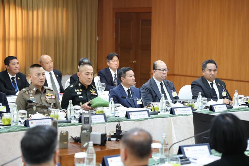 ปลัด พม. ร่วมการปร�