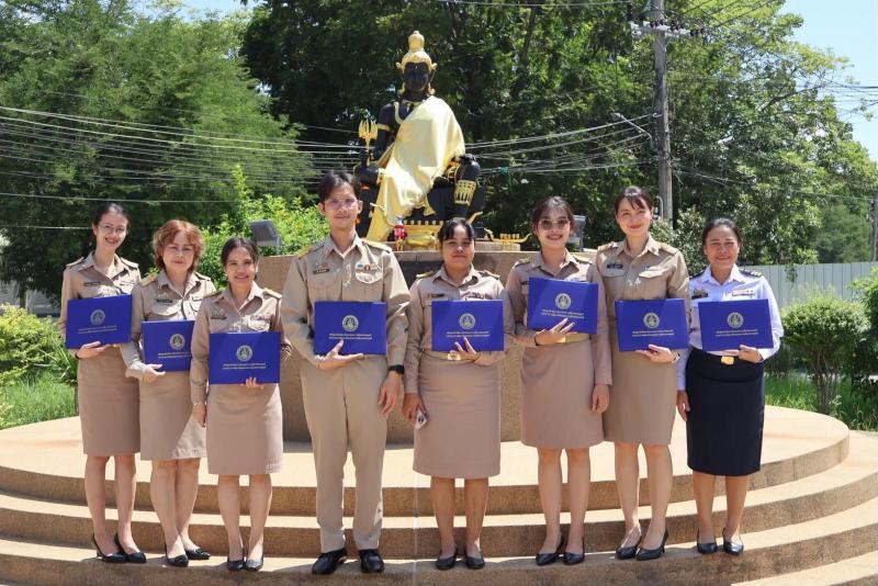 นางสาวนภาพร  เมฆาผ