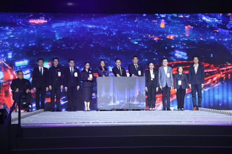 กระทรวง พม. โดยกรม�