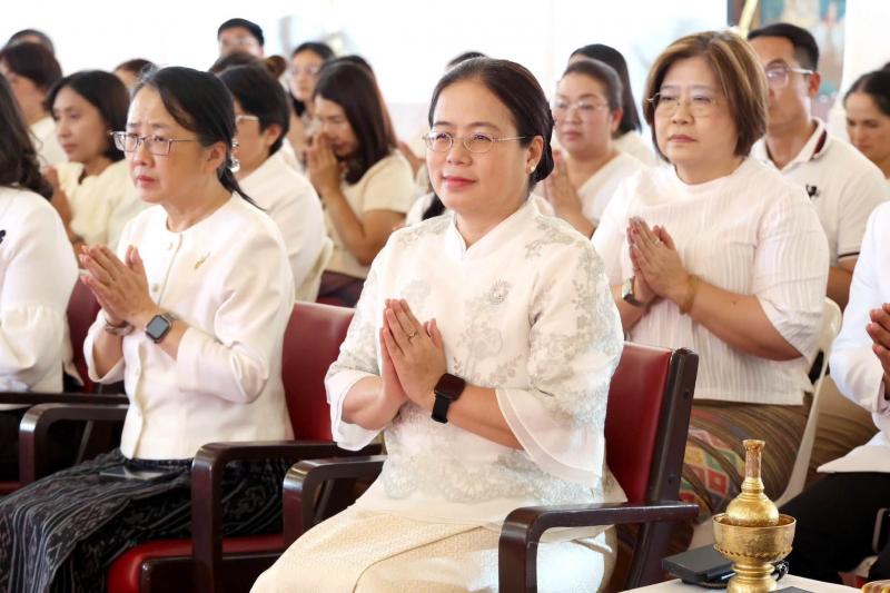ปลัด พม. นำคณะผู้บ�