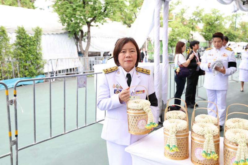 นางสาวสุนีย์ ศรีส�