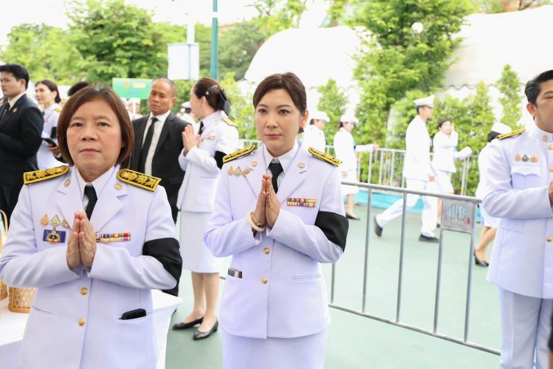 นางสาวสุนีย์ ศรีส�