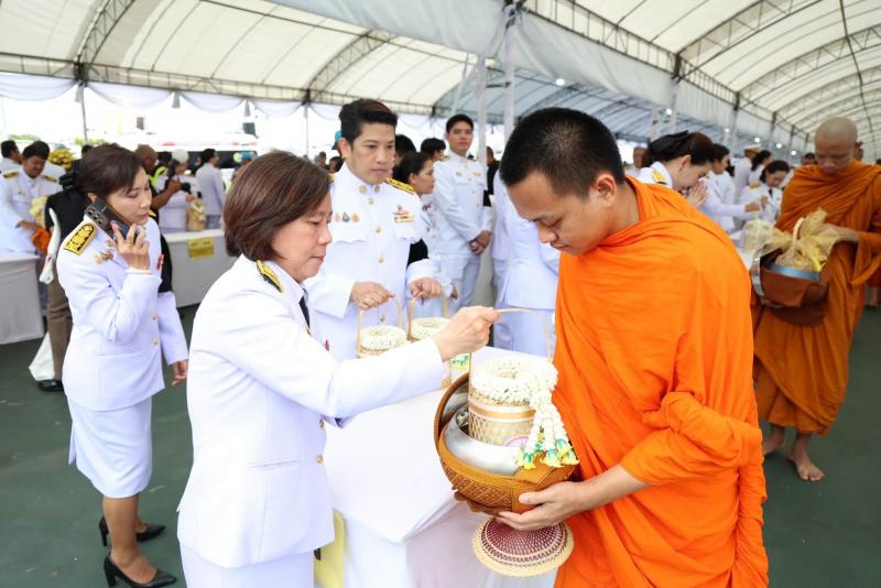 นางสาวสุนีย์ ศรีส�