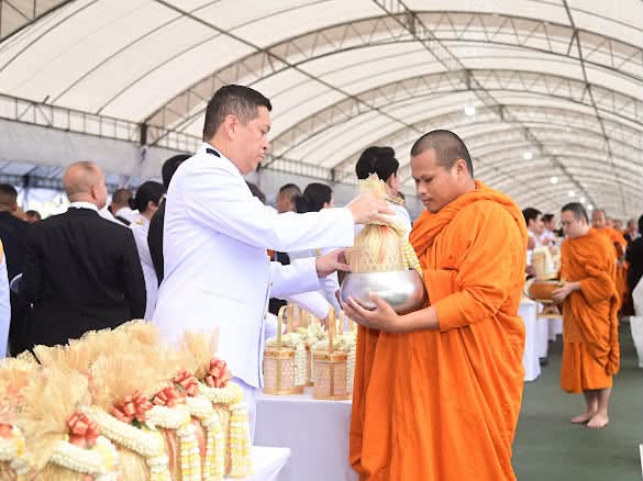 รมว.พม. เข้าร่วมพิ�