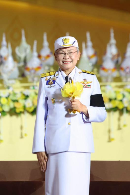 นางเตือนใจ คงสมบั�