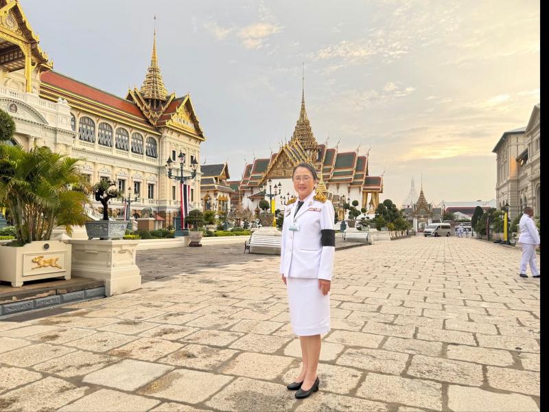 นางสาวนภาพร  เมฆาผ