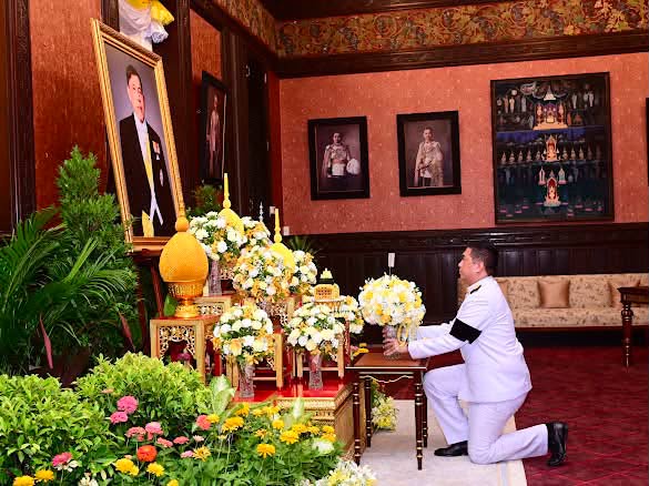 รมว.พม. ทูลเกล้า ถว�