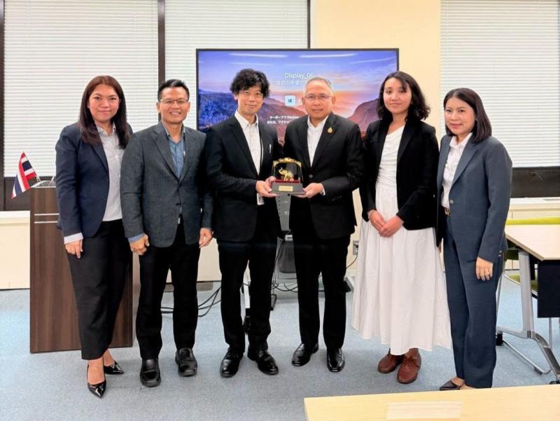 ที่กรุงโตเกียว ปร�