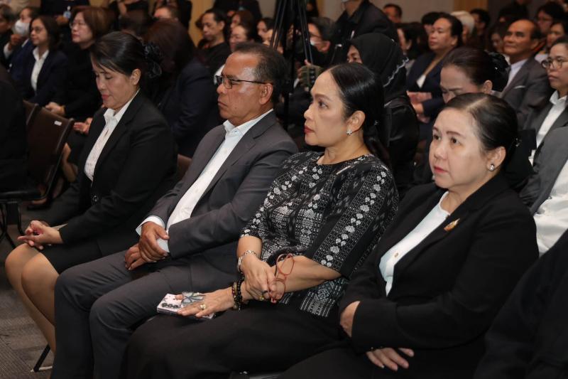 ปลัด พม. เป็นประธา�