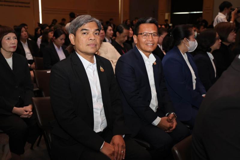 ปลัด พม. เป็นประธา�