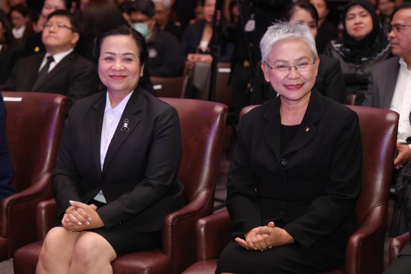 ปลัด พม. เป็นประธา�